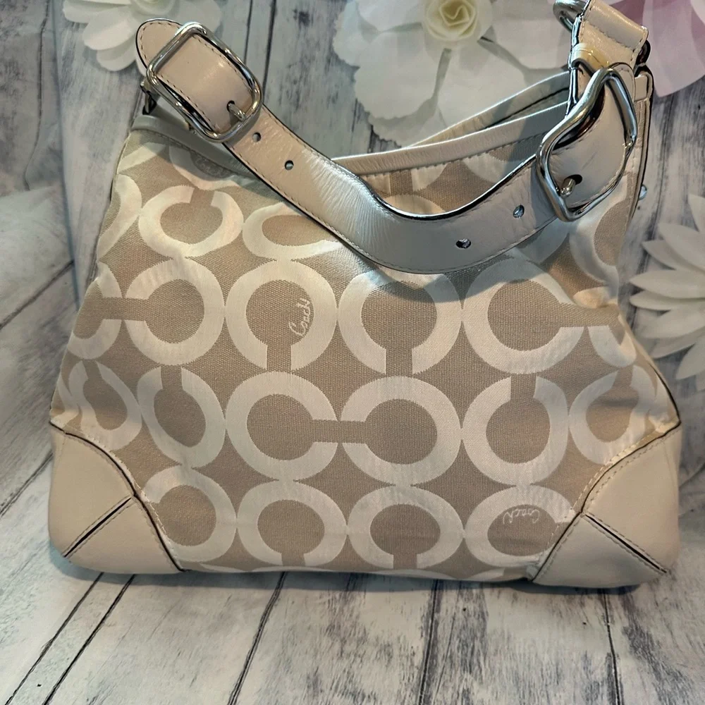 ❤️REDUCED❤️Coach Peyton Cream/Tan Hobo Bag EUC - Picture 1 of 15